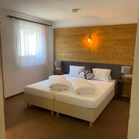 Henry'S Apartment Sankt Anton am Arlberg Exterior photo
